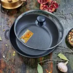 Жаровня чавунна 26*6см зі скляною кришкою